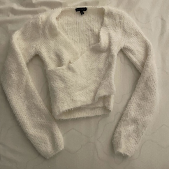 Dynamite Tops - Plush cross front crop top